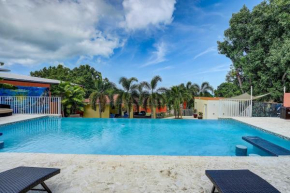 3 Villas with Stunning Views & 2 Private Pools